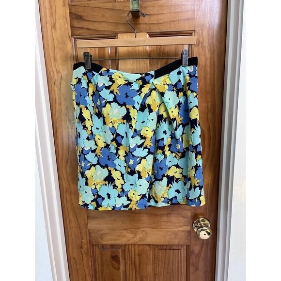 J. Crew Factory Silk Floral Green Blue Mini Skirt Lined size 6 Office Beach - Picture 2 of 8